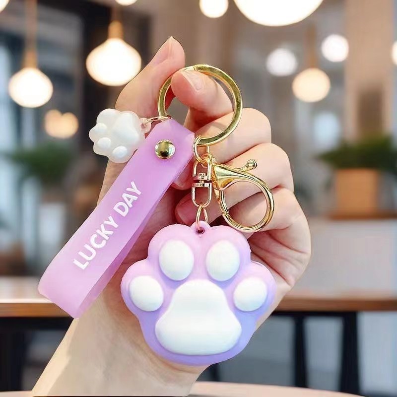 Wholesale Cartoon creative cat claw keychain cute girl heart keychain